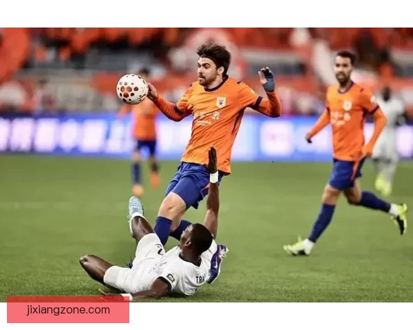 中超英博客场2-1逆转泰山 马莱莱双响瓦科破门助队连胜